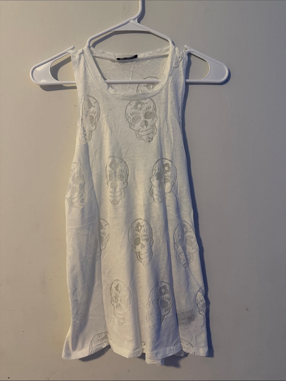 Terez White Skull-Print Sleeveless Tank